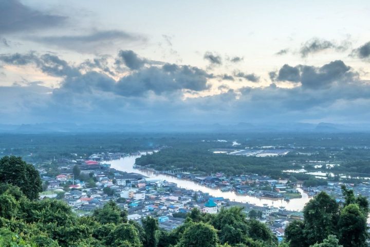 曼谷北碧包車6日遊｜桂河住宿・死亡鐵路・大象營