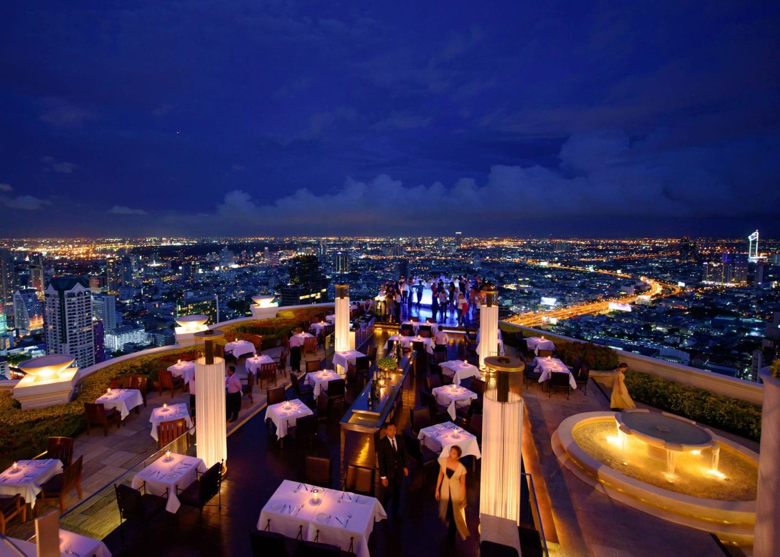 曼谷 lebua State Tower Sky Bar 與昭披耶河天際線夜景