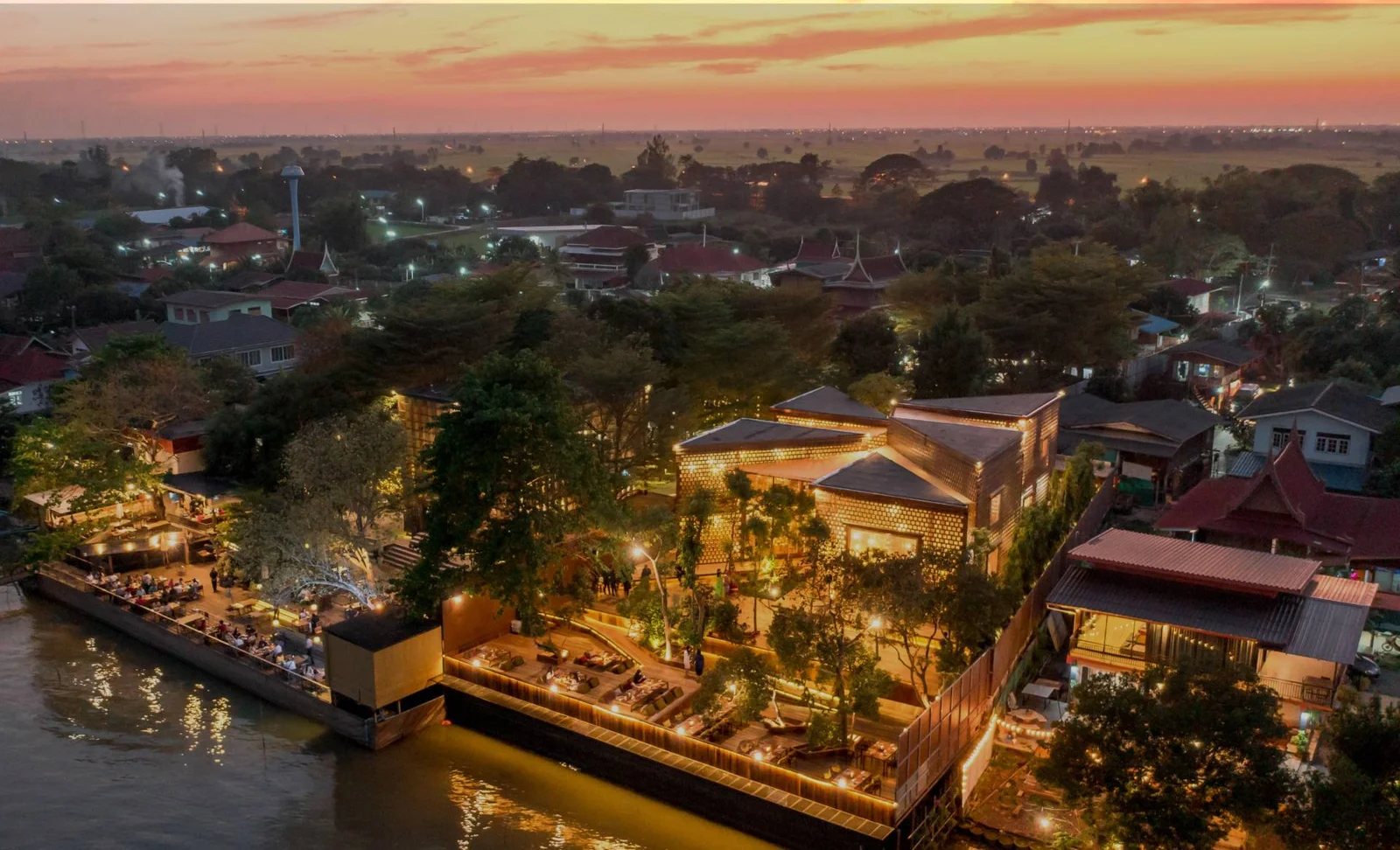 泰國大城美食推薦 The Artisans Ayutthaya：河畔玻璃屋米其林餐廳，顏值與味道兼具！