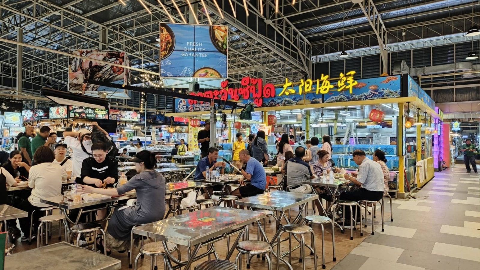 吞武里市場（泰國版築地海鮮市場）：曼谷最大海鮮市場