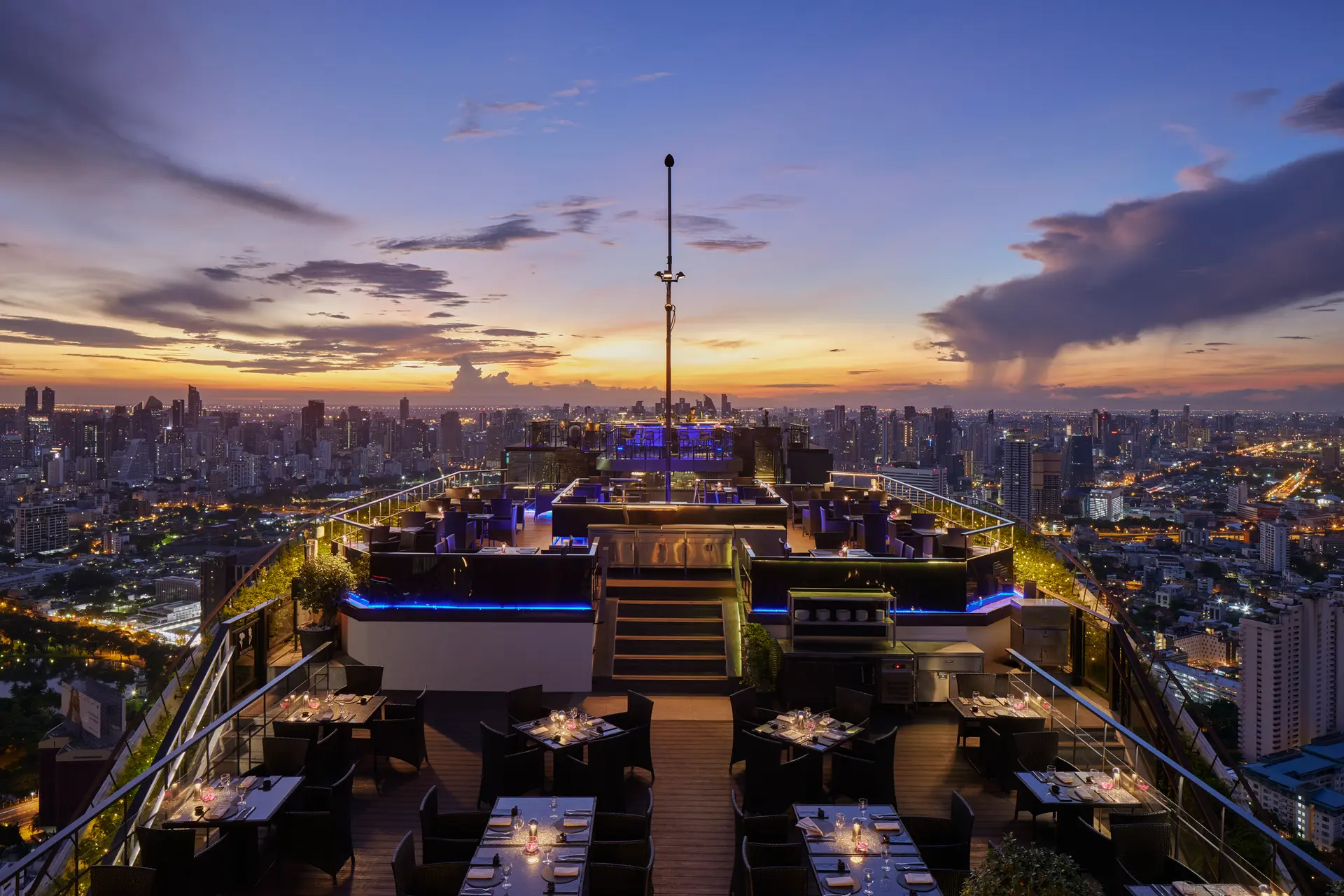 曼谷悅榕莊 Vertigo Rooftop 與 Moon Bar 露天高空酒吧
