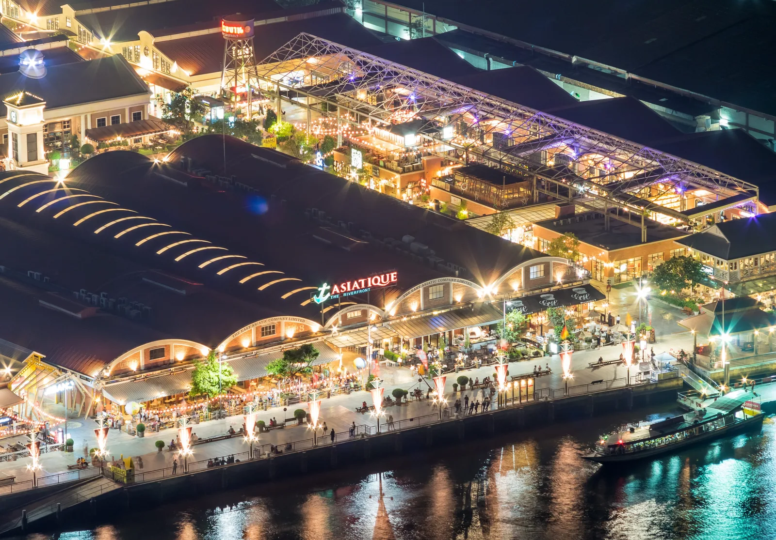 曼谷 ASIATIQUE 河濱夜市夜景