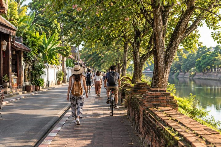 清邁古城攻略｜塔佩門、寺廟半日路線與週日步行街
