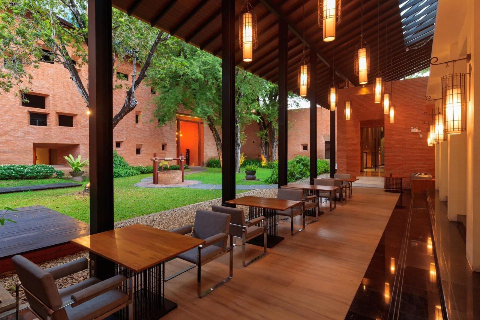 清邁 Cross Riverside 酒店，公共走廊