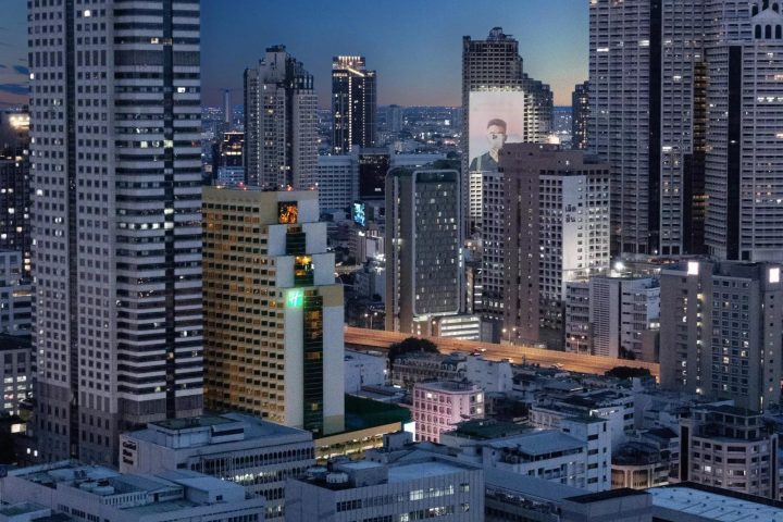 曼谷是隆假日酒店
