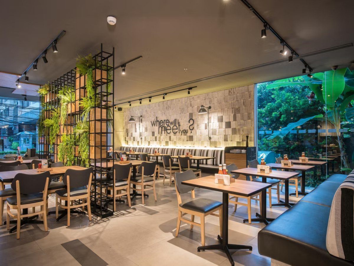 曼谷沙吞智選假日酒店，The Great Room 公共餐飲空間