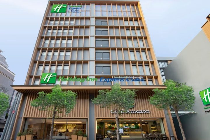 曼谷中央碼頭智選假日套房酒店