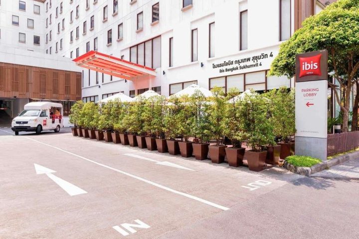 曼谷蘇坤逸 4 宜必思酒店