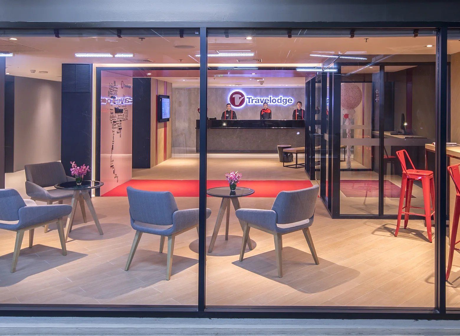 曼谷蘇坤逸 11 號 Travelodge 飯店，大廳休息區