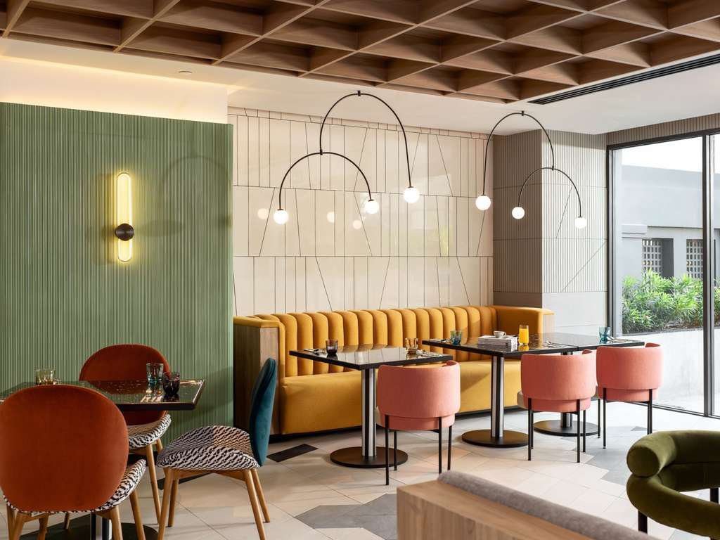 曼谷蘇坤逸 39 TRIBE Living 酒店，公共餐飲休息區